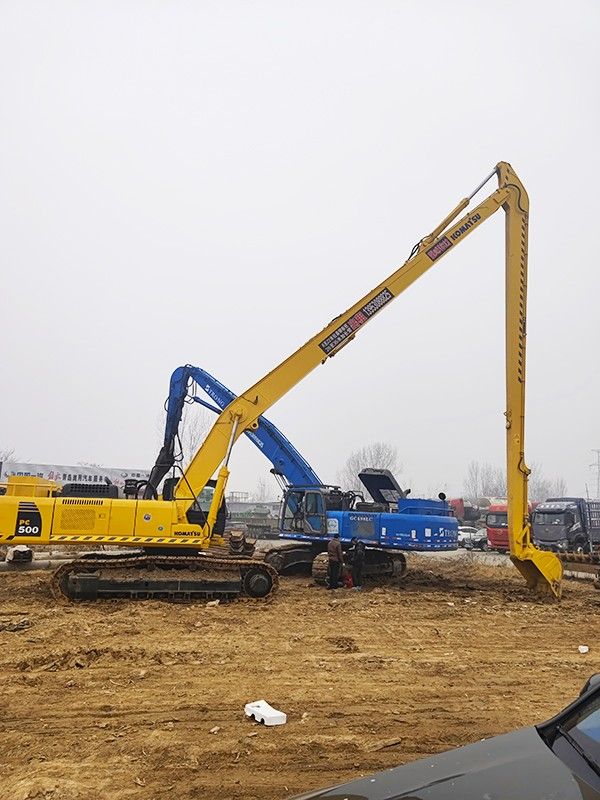 加長(zhǎng)臂水路兩用挖掘機(jī)